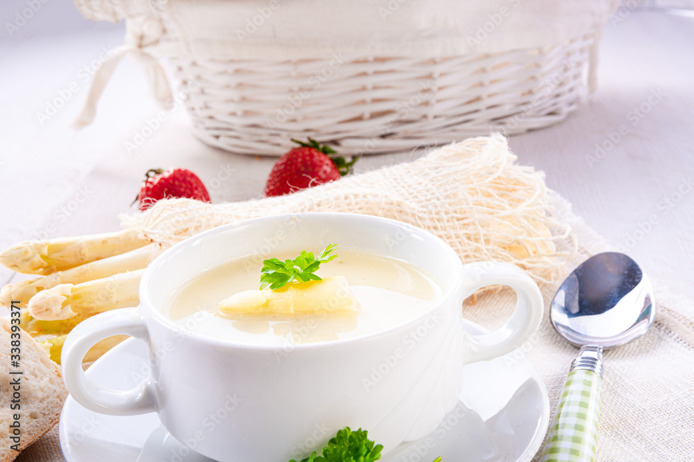Delicious white asparagus cream soup Delicious white asparagus cream soup