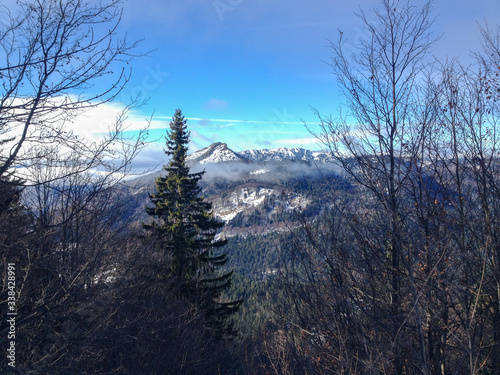 Obraz na płótnie Winter Hike in the Alps w salonie