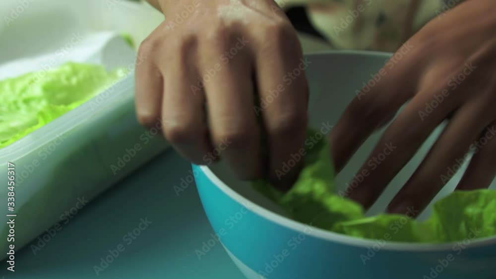 Preparando salada