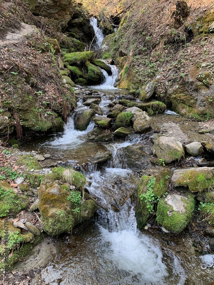 kleiner Gebirgsbach