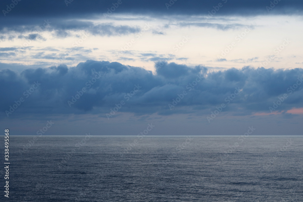 sky and sea with horizon