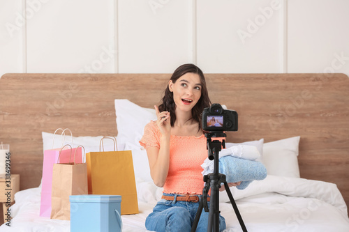 Young fashion blogger recor...