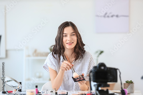 Young beauty blogger record...