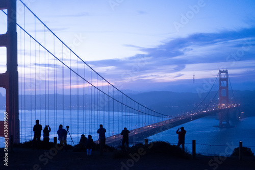 Valokuva San Francisco, Battery Spencer, at sunrise full of tourists, Marin County, CA, U