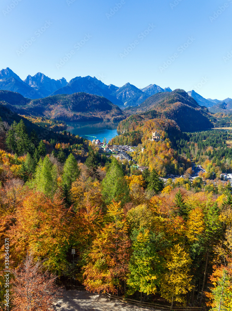 Obraz premium Hohenschwangau lake near Neuschwanstein Castle, Bavaria, Germany