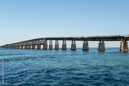 Fototapeta Naklejka Na Ścianę i Meble -  bridge over the sea