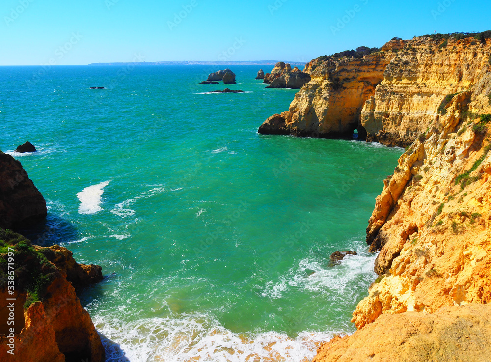 Obraz premium Landscape of the coast in Portimao, Algarve, Portugal