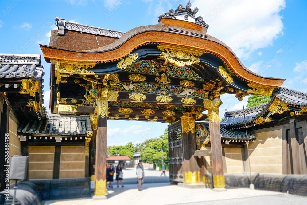 Fototapeta premium 二条城 二の丸御殿唐門