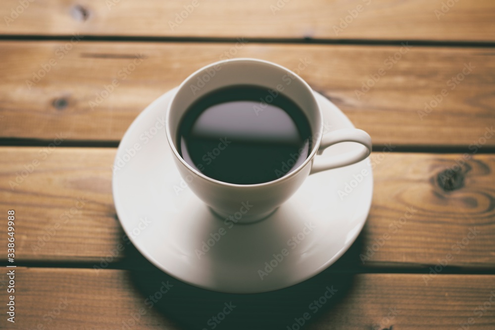 コーヒーとウッドテーブル コーヒーとウッドテーブル