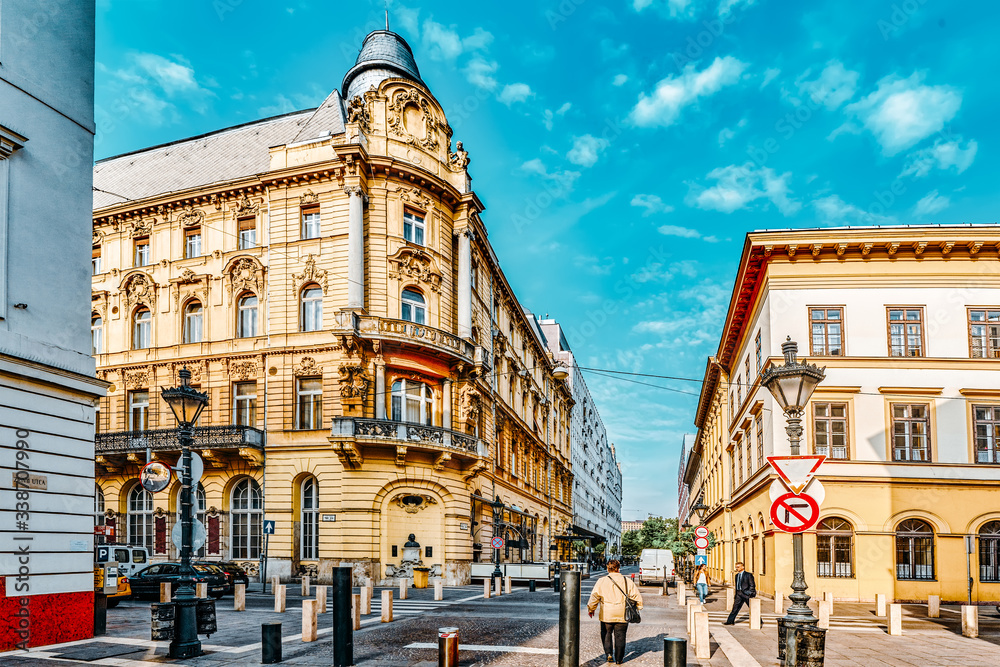 Fototapeta premium BUDAPEST,HUNGARY-MAY 04,2016: Beautiful landscape and urban view of the Budapest, one of beautiful city: street's, peoples on street's, historical and modern buildings.