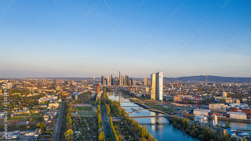 Obraz premium Aerial picture of Frankfurt skyline and European Central Bank building during sunrise in morning twilight