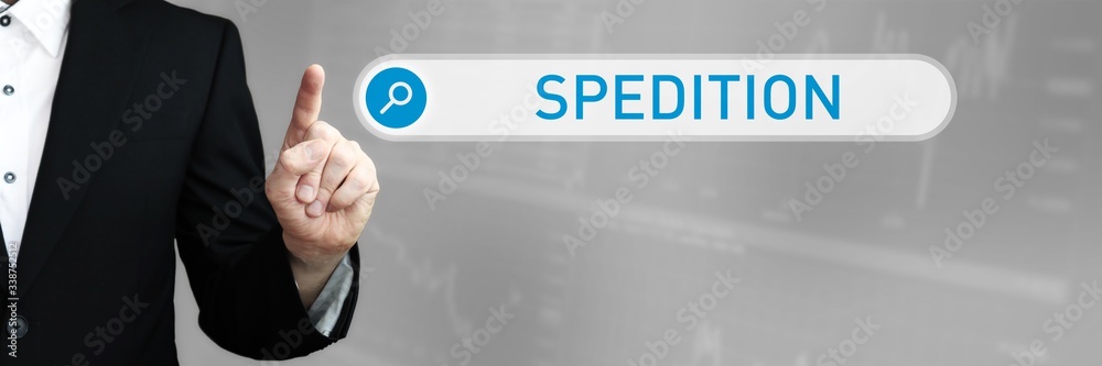 Spedition. Mann im Anzug zeigt mit dem Finger auf ein Suchfeld. Das Wort Spedition steht in der Suche. Symbol für Business, Finanzen, Statistik, Analyse, Wirtschaft Spedition. Mann im Anzug zeigt mit dem Finger auf ein Suchfeld. Das Wort Spedition steht in der Suche. Symbol für Business, Finanzen, Statistik, Analyse, Wirtschaft