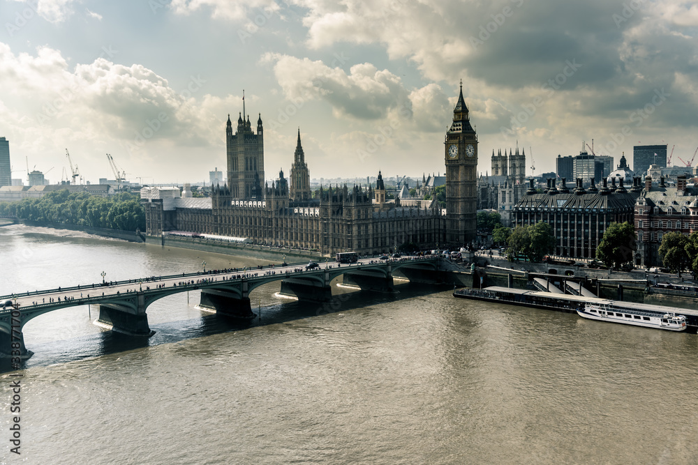 Fototapeta premium Westminster abbey and big ben and London City Skyline, United kingdom