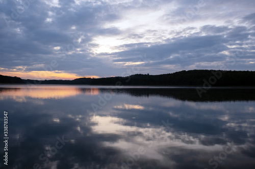poranek na jeziorem © Dariusz