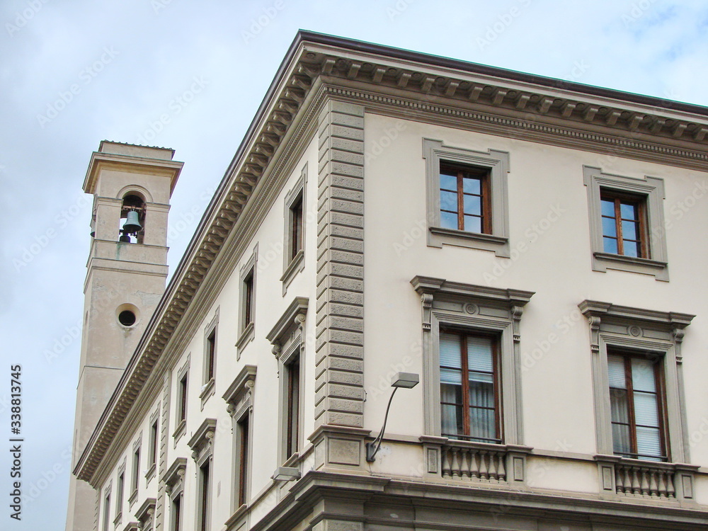 The fresh appearance of the medieval buildings of Florence is no different from the modern buildings on the streets of the city.