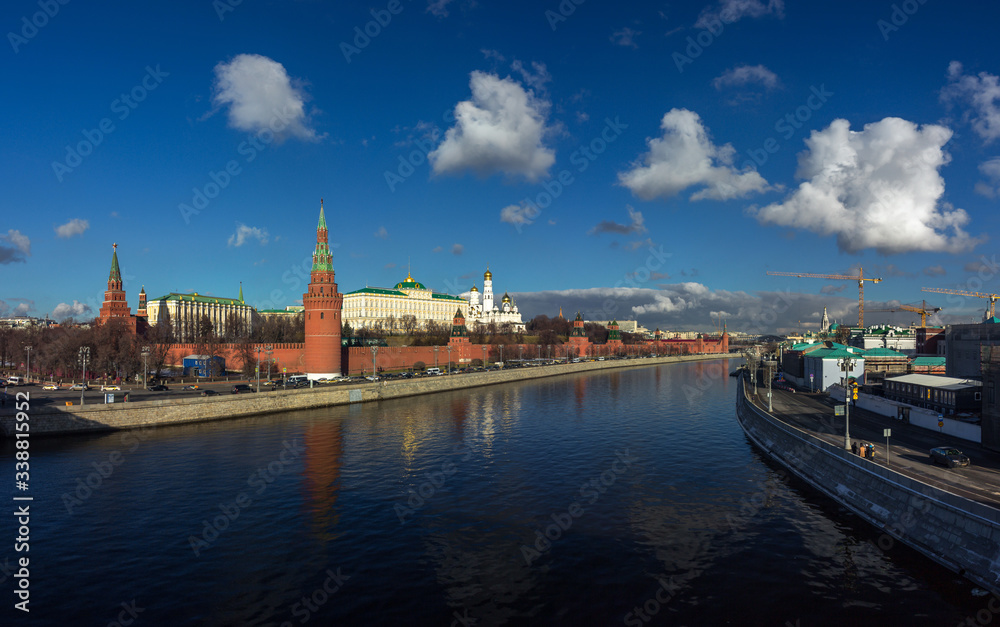 The most famous panorama of Moscow. The best view of the Moscow River and the Kremlin. Excursions and walks around the city. City Embankment