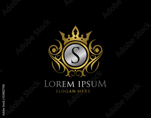 Royal Queen S Letter Gold Logo, Golden S Classic Crown.