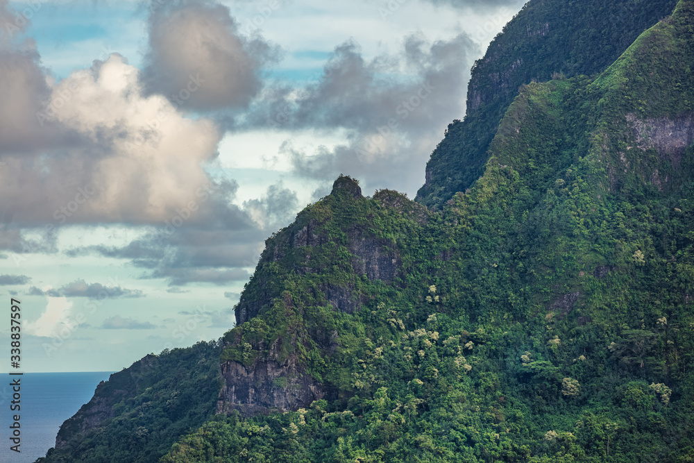 Montagne de l'ile de Moorea