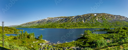 Bergsee in Norwegischer Landschaft bei Skjåk