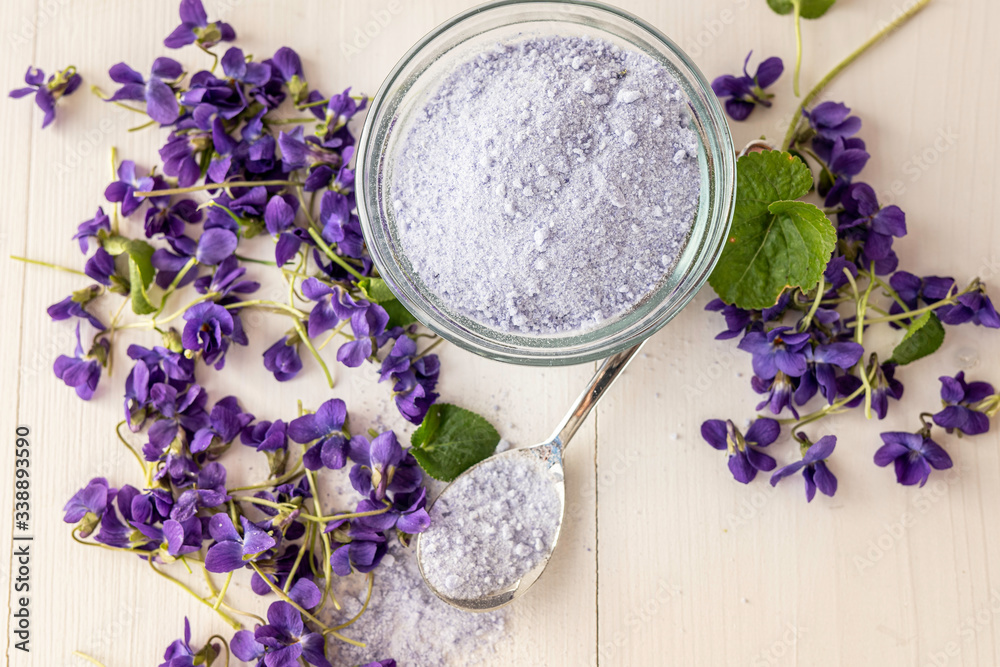 viola sugar violetta odorata sugar crystals for decorating baking cupcakes fresh lilac spring edible fragrant flower