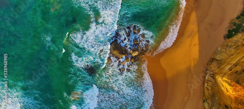 Quadro su tela Panoramic overhead aerial view of Twelve Apostles at sunset, Port Campbell Natio
