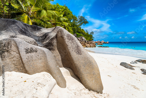 Fototapeta Naklejka Na Ścianę i Meble -  Beautiful beach of Praslin Island, Seychelles - Africa