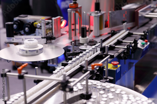Tablou pe pânză automatic self-adhesive labeling machine