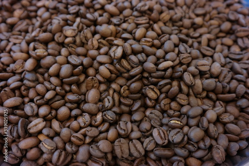 Dark roast coffee bean 