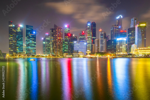 Singapore financial district and business building © Southtownboy Studio