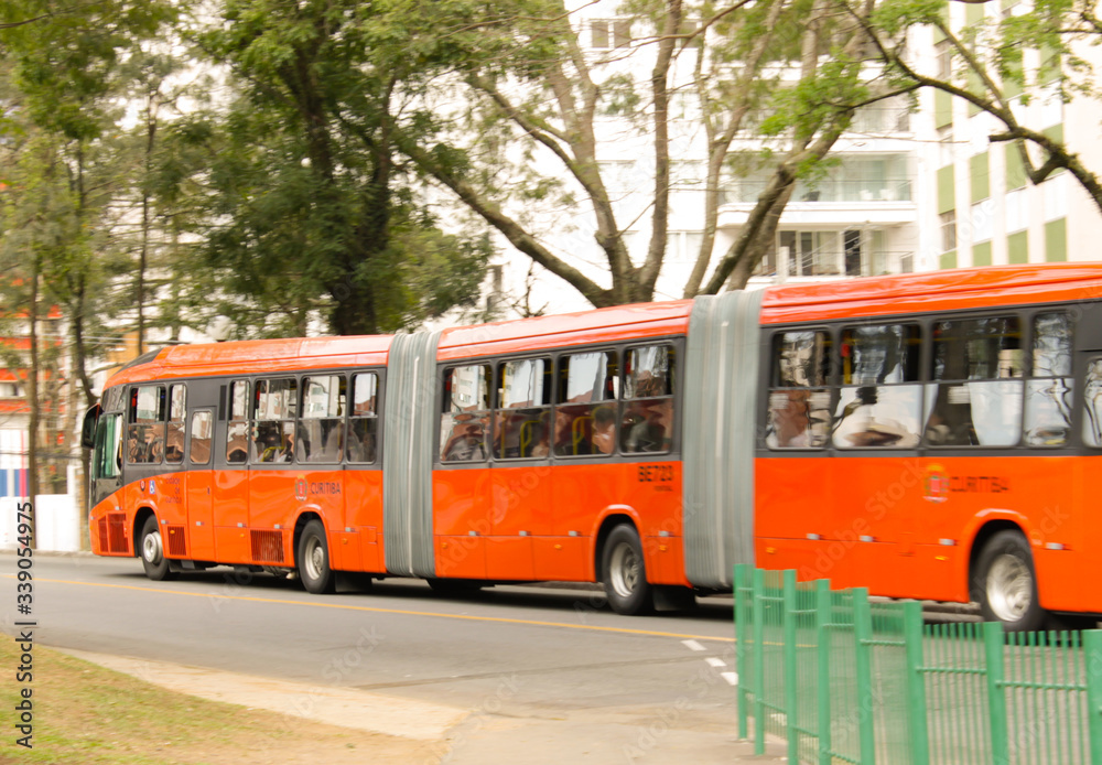 Ônibus Biarticulado Curitiba