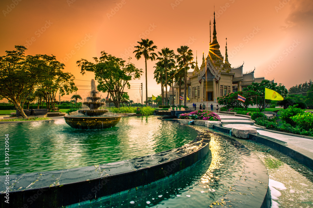 Wallpaper Wat Lan Boon Mahawihan Somdet Phra Buddhacharn(Wat Non Kum)is the beauty of the church that reflects the surface of the water,popular tourists come to make merit and take a public photo