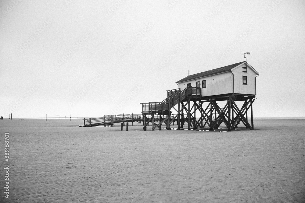 Sankt Peter-Ording in Monochrome
