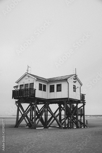 Obraz na płótnie Sankt Peter-Ording in Monochrome
w salonie