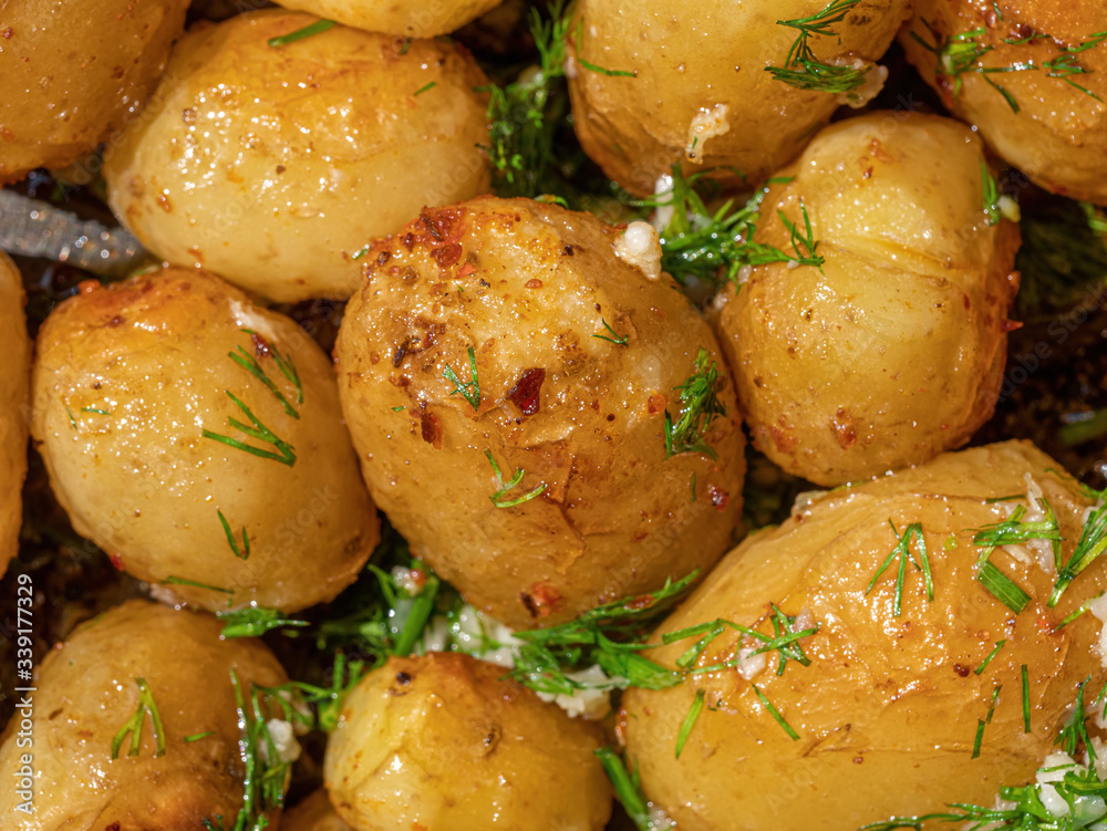 Roasted baby potatoes with garlic and dill Roasted baby potatoes with garlic and dill