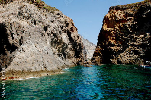 Foto digitali fatte presso l'isola di Palmarola Ponza .