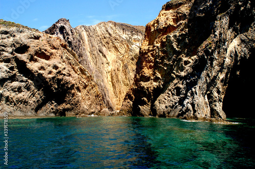 Foto digitali fatte presso l'isola di Palmarola Ponza . © NICOLA