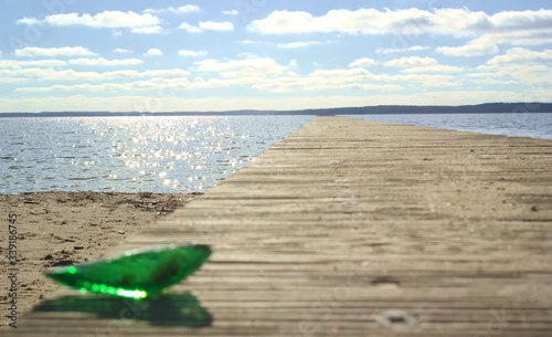 Fototapeta Naklejka Na Ścianę i Meble -  Drewniany pomost