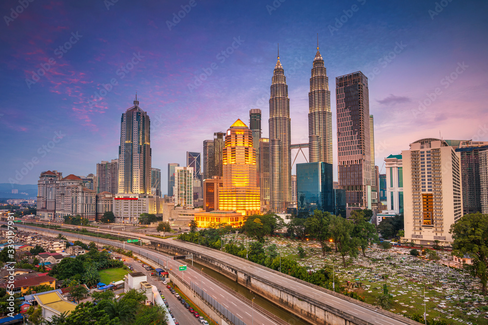 Obraz premium Kuala Lumpur. Cityscape image of Kuala Lumpur, Malaysia during sunset.