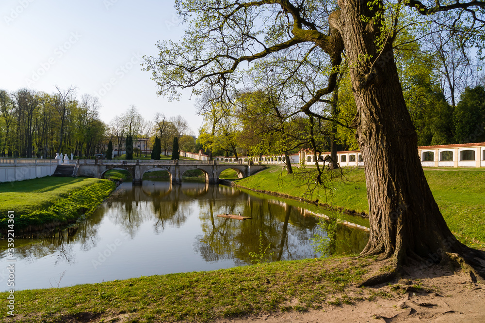 Pałac Branickich w pierwszych dniach wiosny. Wersal Podlasia, Białystok, Polska Pałac Branickich w pierwszych dniach wiosny. Wersal Podlasia, Białystok, Polska