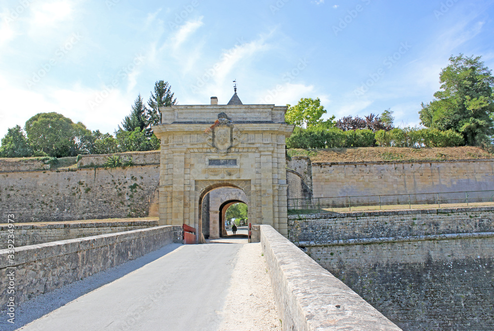 Obraz premium Gateway to Blaye Citadel, France 