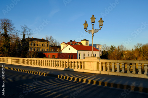 Auebrücke in der Stadt Zeitz, Burgenlandkreis, Sachsen-Anhalt, Deutschland