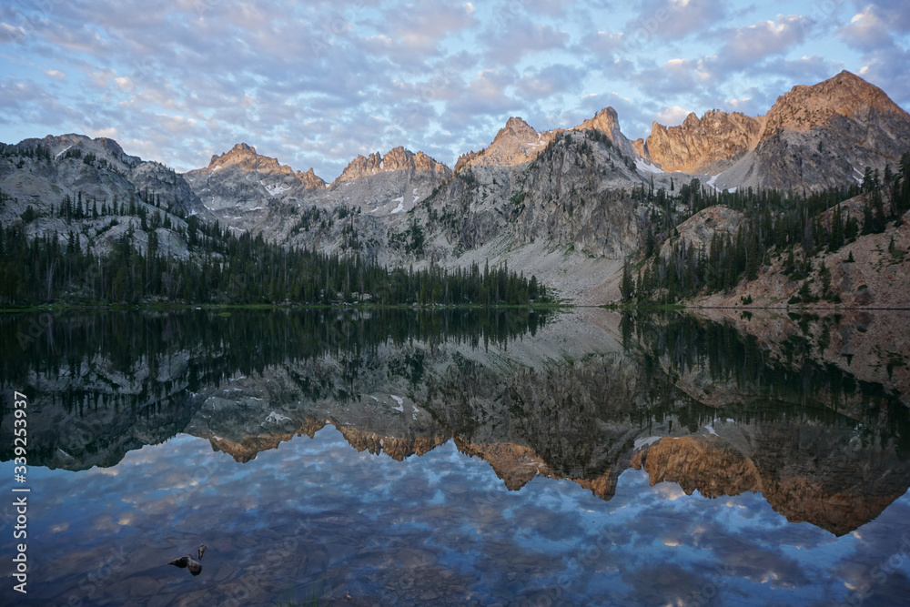 mountain lake reflection
Alice Lake, Idaho