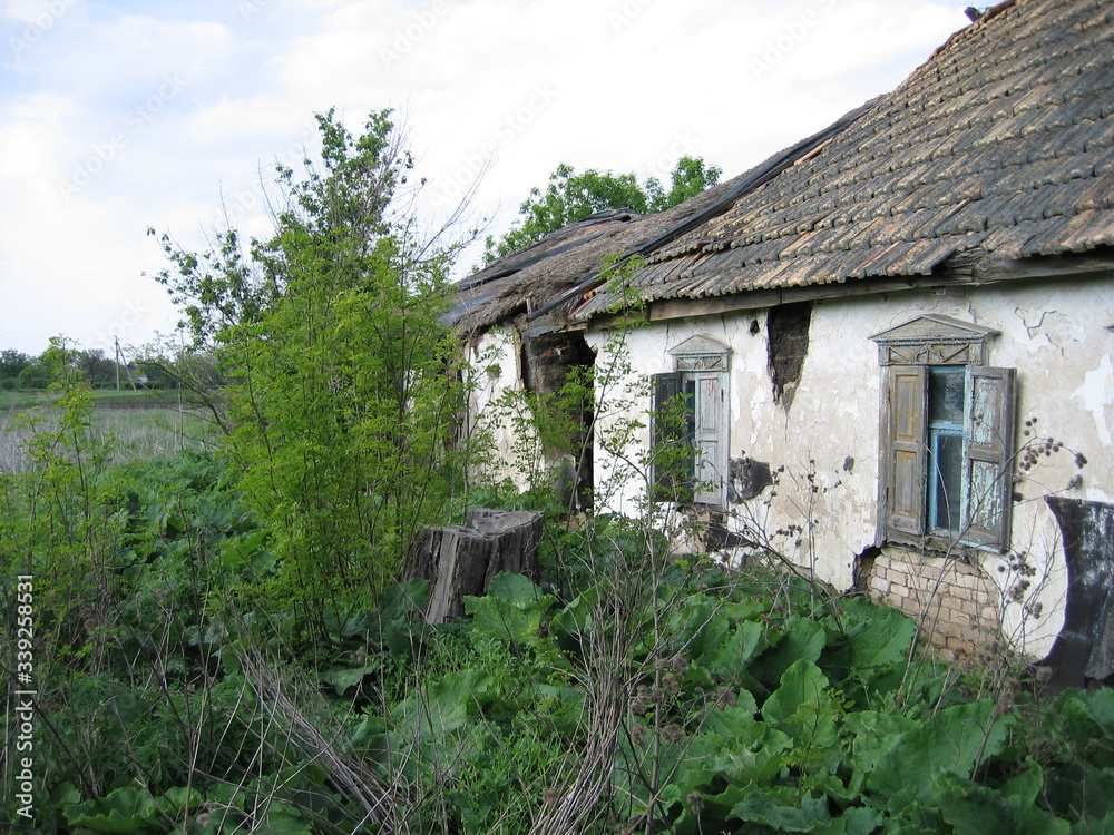 old abandoned house old abandoned house
