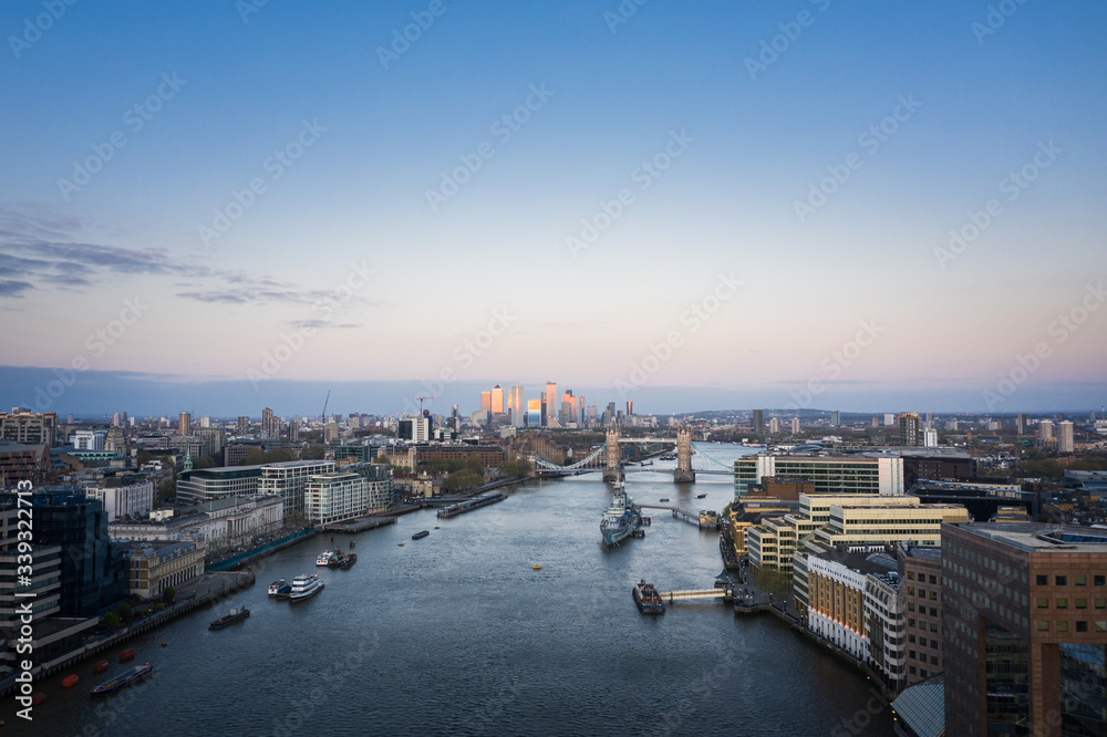 Naklejka premium London City, 20 April 2020: Aerial view at dusk of London financial district 