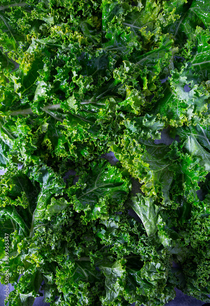 raw green kale