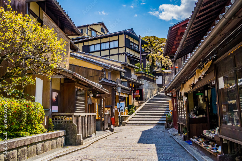 京都の観光スポット 産寧坂 ~ Sannenzaka, Kyoto JAPAN ~ 