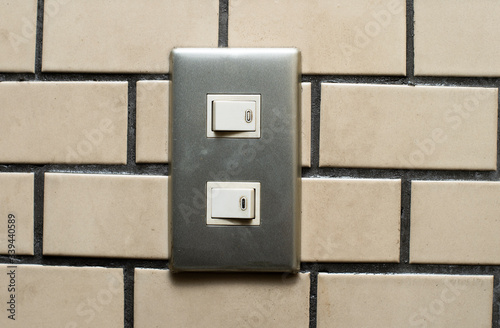 スイッチ　電気