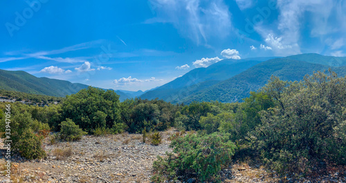 Au pied du Mont Ventoux - Géant de Provence - Vaucluse - France