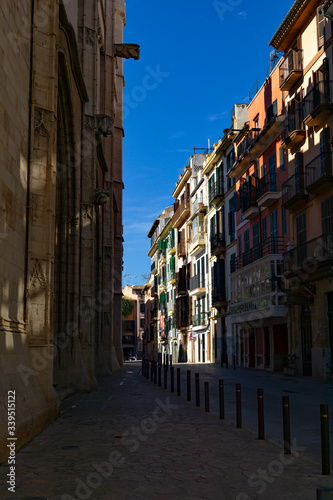 Geb  ude  Fassaden und Gassen in Palma  Mallorca Spanien