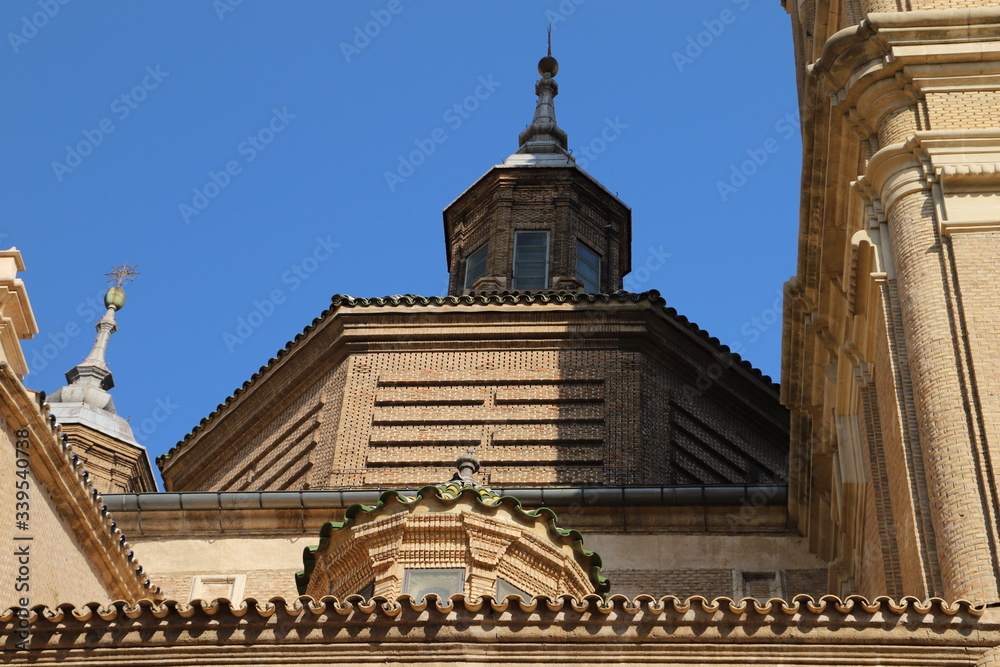 Saragossa paysages et architecture dans la ville
